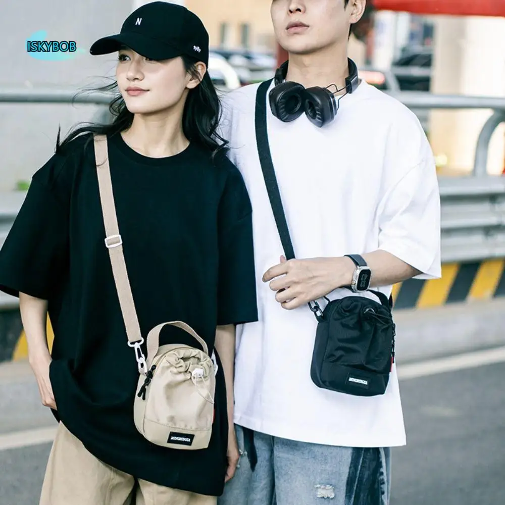 

Shoulder Strap Mesh Water Bottle Carrier Bag Quick Drying Nylon Crossbody Water Bottle Purse Front Pocket Waterproof