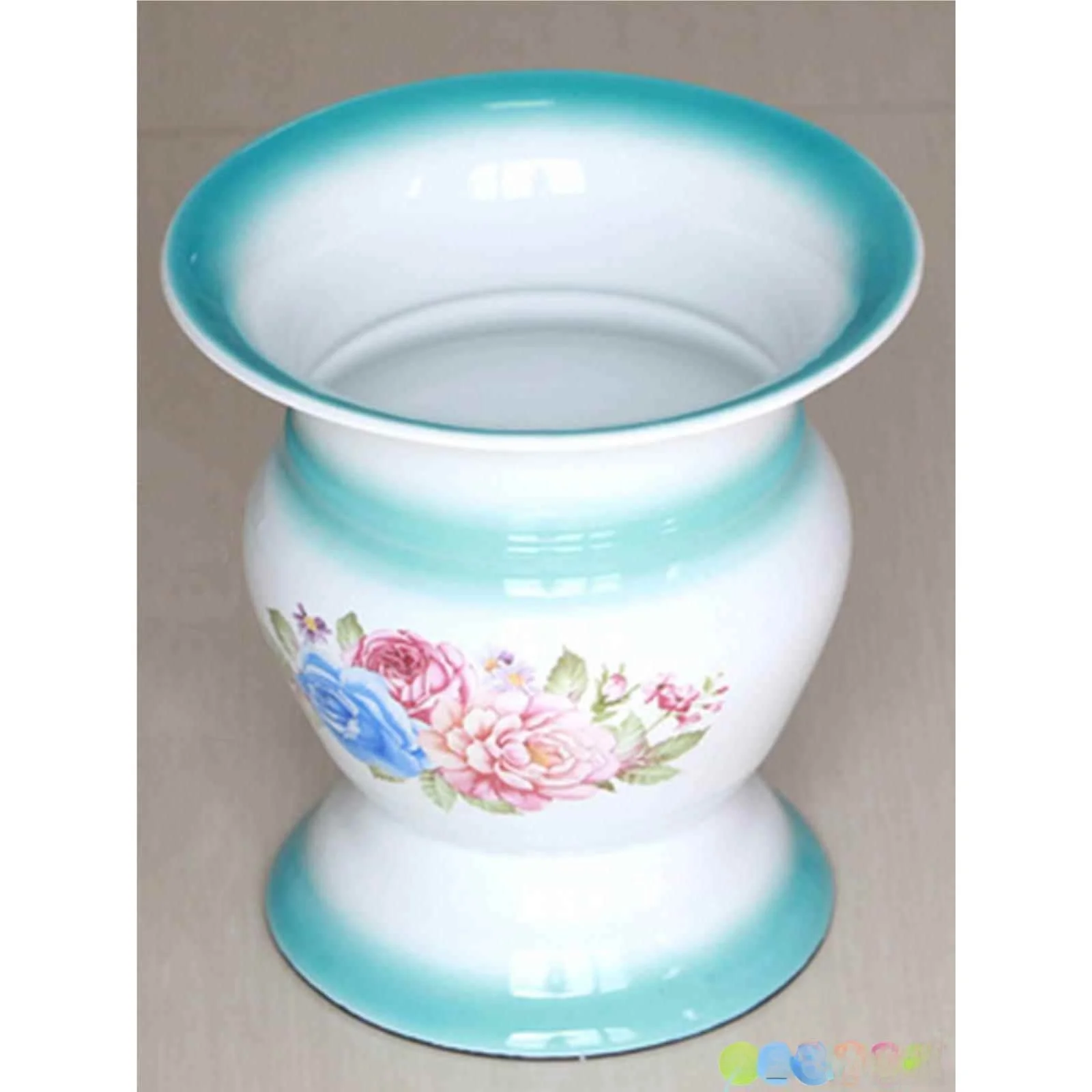 

Wedding Adult Cerc Enamel Thiened Urinal Basin with Lid Large Size Fly Batoom Tools for Personal Hygiene And Cleaning