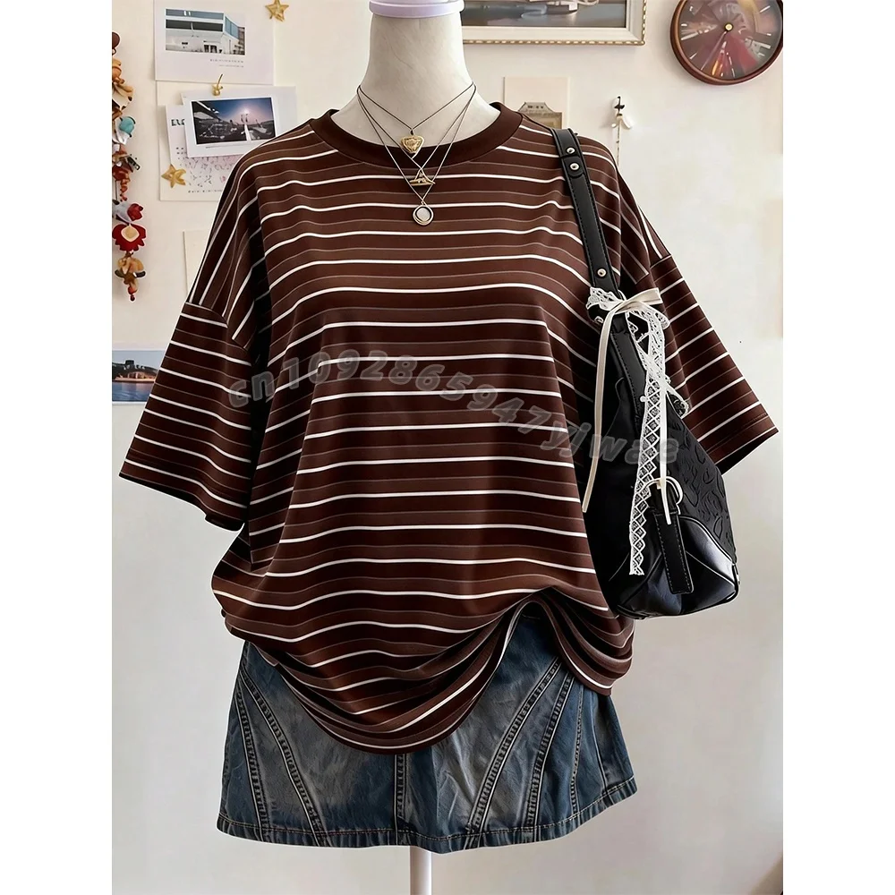 Damen Gestreiftes Digital-Print Casual Plus Size Mid-Length Rundhals-T-Shirt mit überschnittenen Schultern – Street Fashion für Damen und Herren – Detail 7