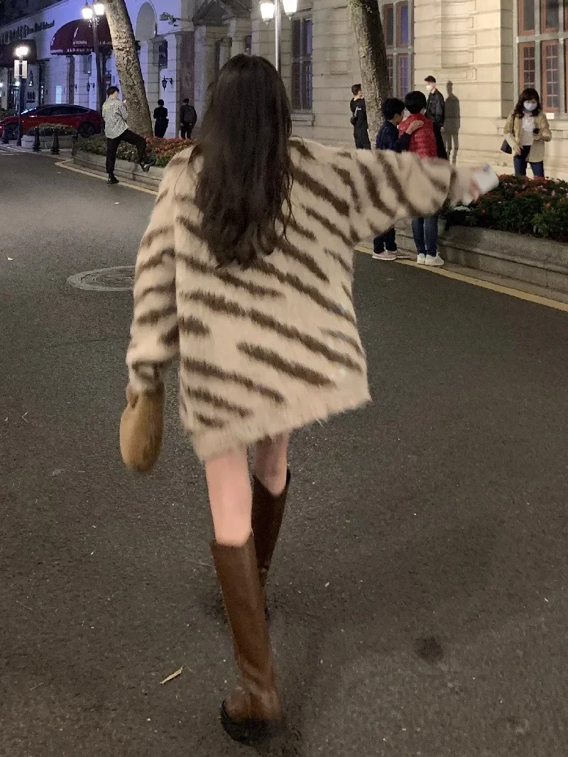 

Autumn Winter Korean Women's Pullover Round Neck Sweater Loose Vintage Knitted Sweater Women's Couple Clothing Y2k