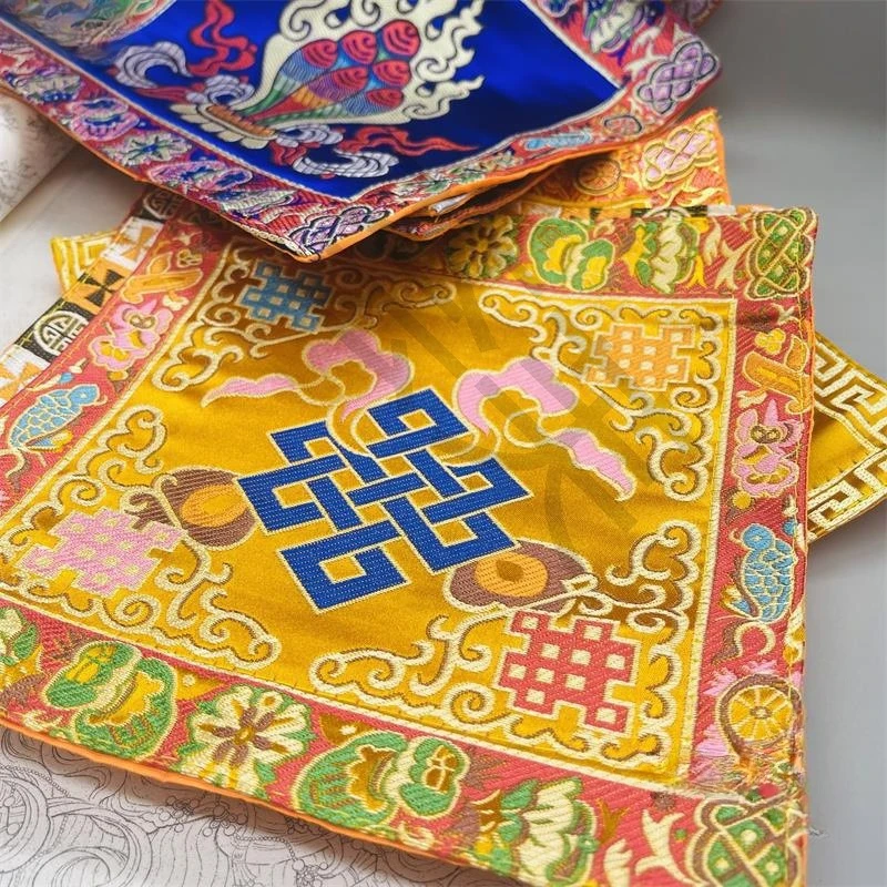 Dekorasi Aula Buddha Gaya Tibe - Decorative Throw Pillow ulasan dan harga
