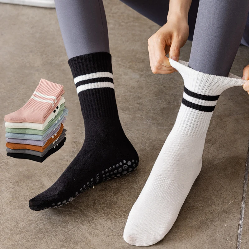 Chaussettes de sport en coton pour femme, en silicone non ald, pour le yoga, le pilates, l'astronomie professionnelle, le fitness d'intérieur, la gymnastique et la danse sur le sol