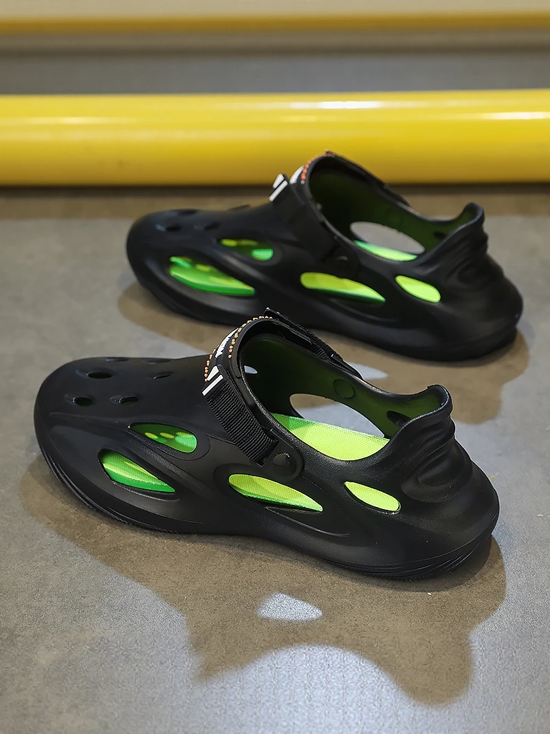 Men's Summer Outdoor Sandals Hollow out Breathable Full Cover Driving Anti-Slip Beach Clogs Casual Sport Leisure EVA Shoes