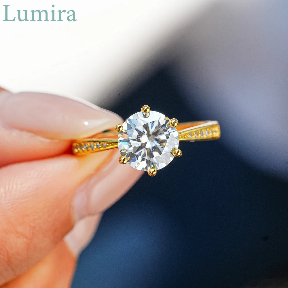 

Элегантное кольцо Lumira из 18-каратного золота с шестью зубцами и 2 каратами сверкающих муассанитовых кругов с бриллиантами для женщин вневременные ювелирные изделия