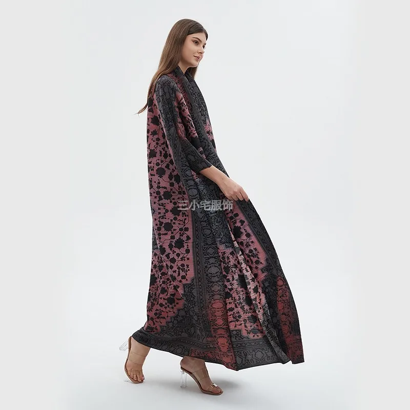 Autumn New Plus Size Bat Sleeves Windbreaker Coat Vintage Geometric Print Pleated Dress Shawl Robe