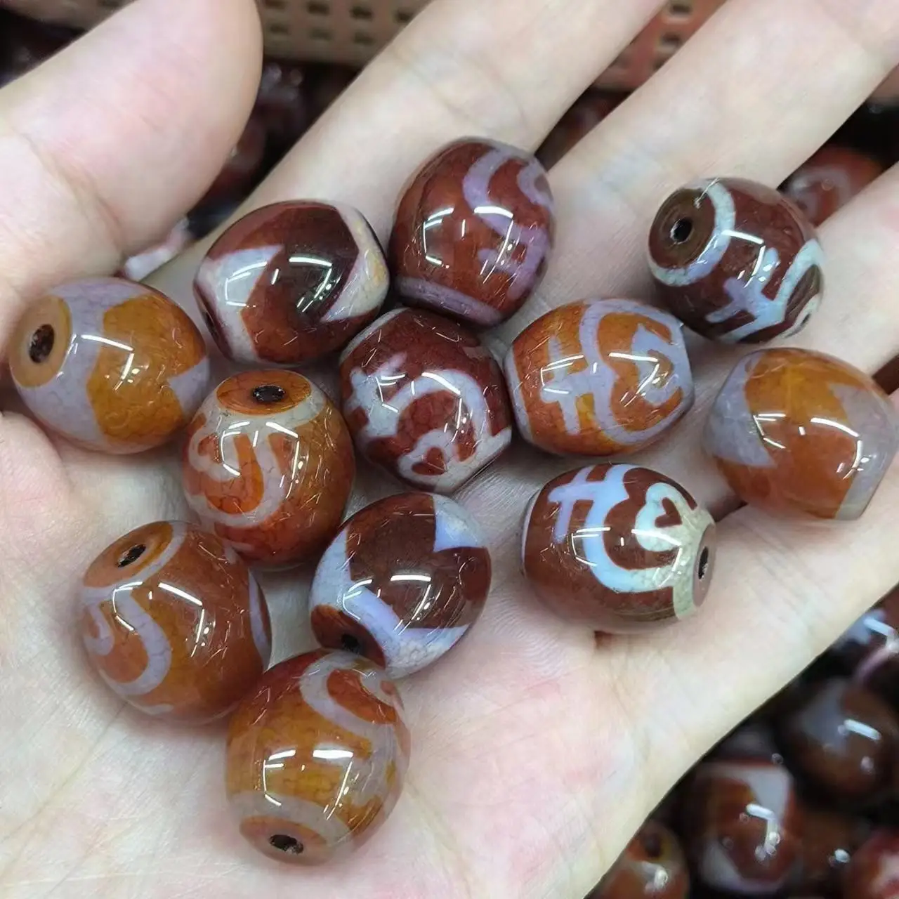 

1pcs/lot Natural Treasure Bottle Tiger Tooth Pattern Old Agate Dzi red Barrel beads 16x15mm Accessories jewelry amulet archaic