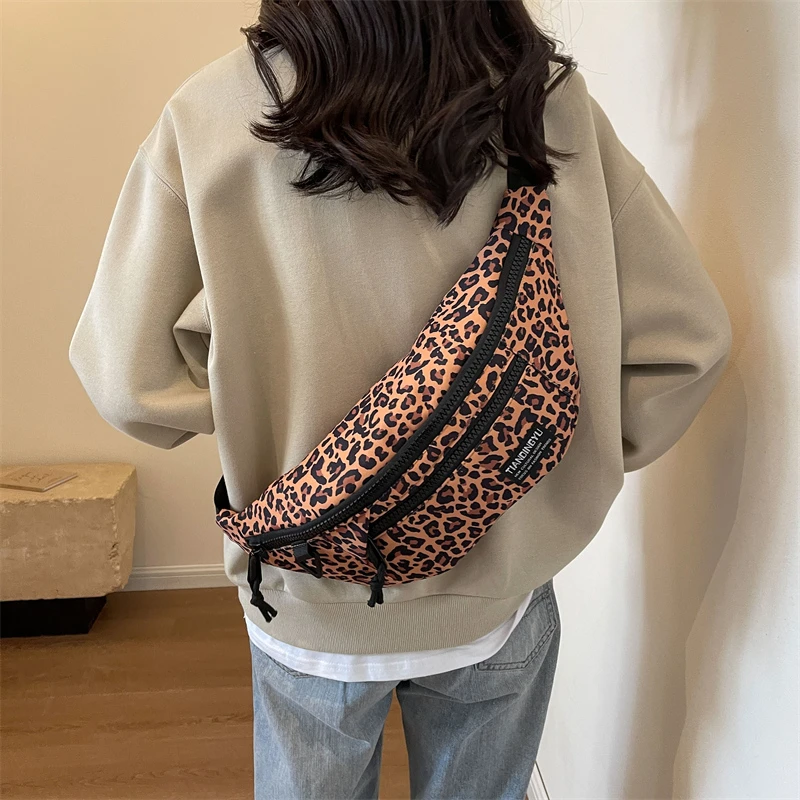 Big Waist Bag Ladies Designer Canvas Fanny Pack Casual Leopard Nylon Crossbody Chest Bag Women Travel Anti theft Belt Bag Large