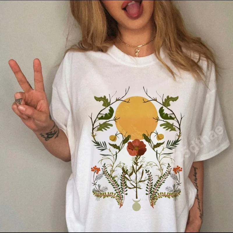 Strawberry Tarot Cute T-Shirt Women 90s Lady Fashion Tees Female Short Sleeve Cartoon Clothes Print O-neck Tops Graphic Tshirts