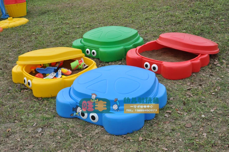 Kindergarten parent-child garden children's plastic sand pit beach toys play sand play toys new crab sand water tray