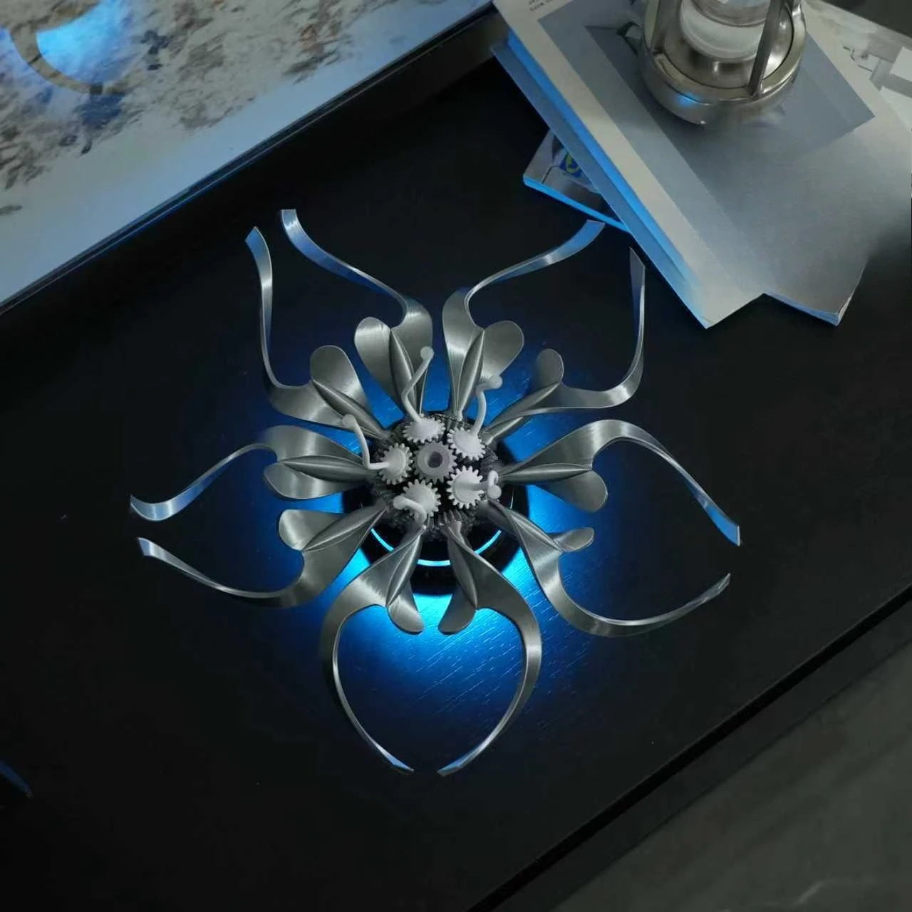 Mechanical flower 3D printing assembly model, dynamic model desktop ornament