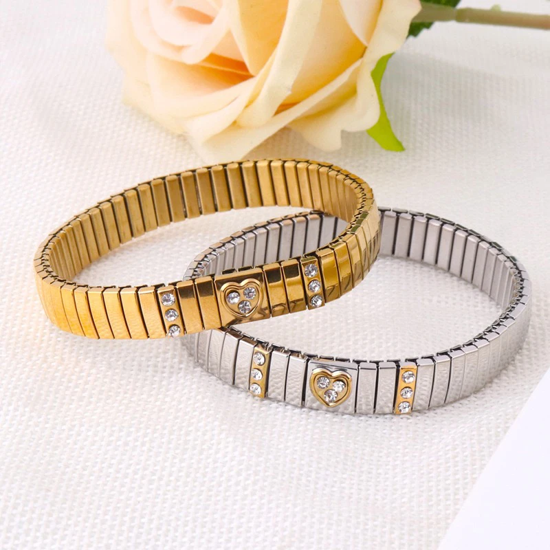 Loe| Women Fashion Stretch Bracelet. Stainless Steel. Heart Pendant. Gold Plated Charms. New