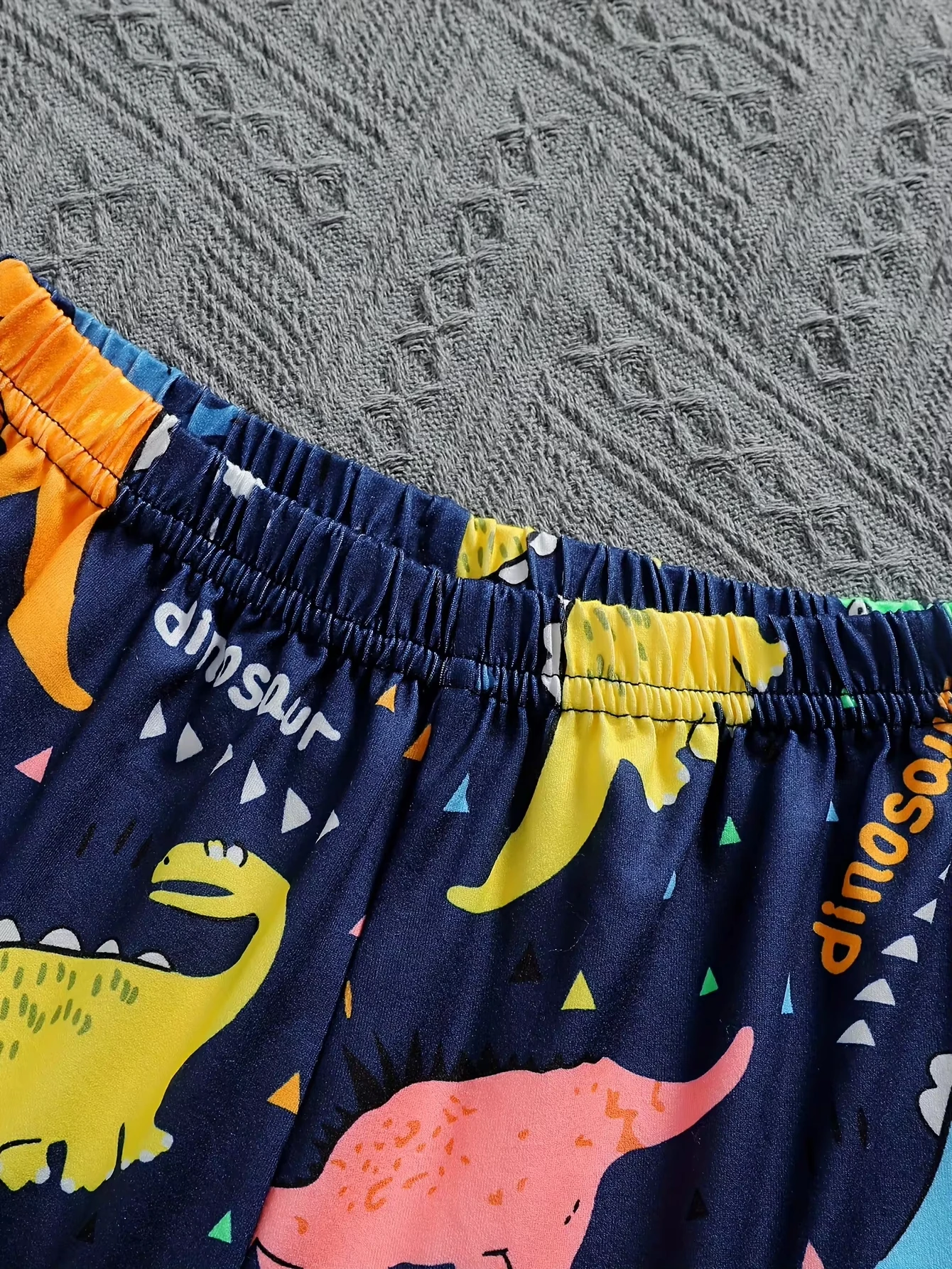 Детская одежда, милый игривый комплект с принтом динозавра, комплект детской домашней одежды, комплект из двух предметов с героями мультфильмов, можно использовать в качестве пижамы