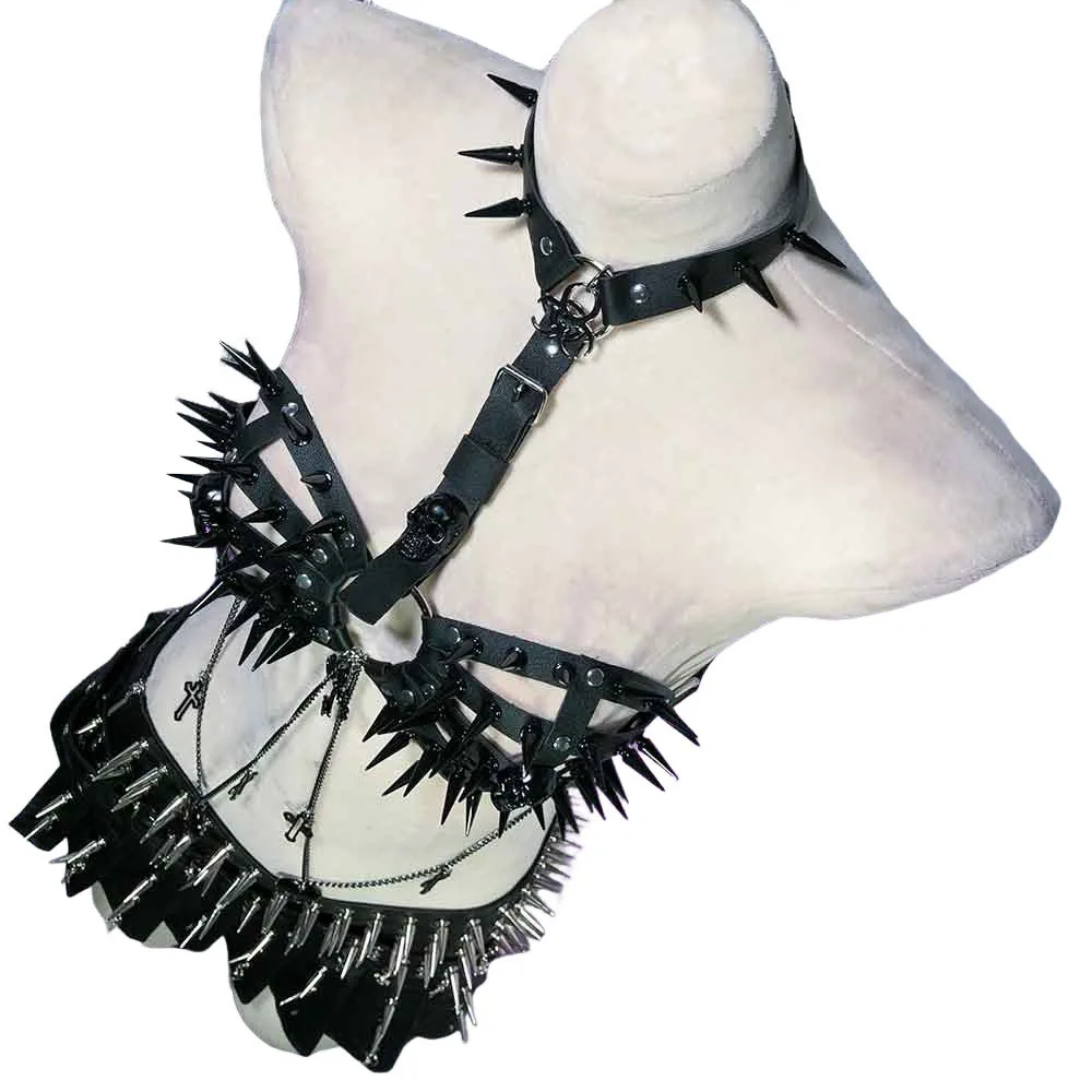 Goth Tops Emo Clothing Grunge 90s Cyber Rave Outfits with Spikes Festival Bra Y2K T-shirt Punk Mini Rock Clothes Gothic Tank