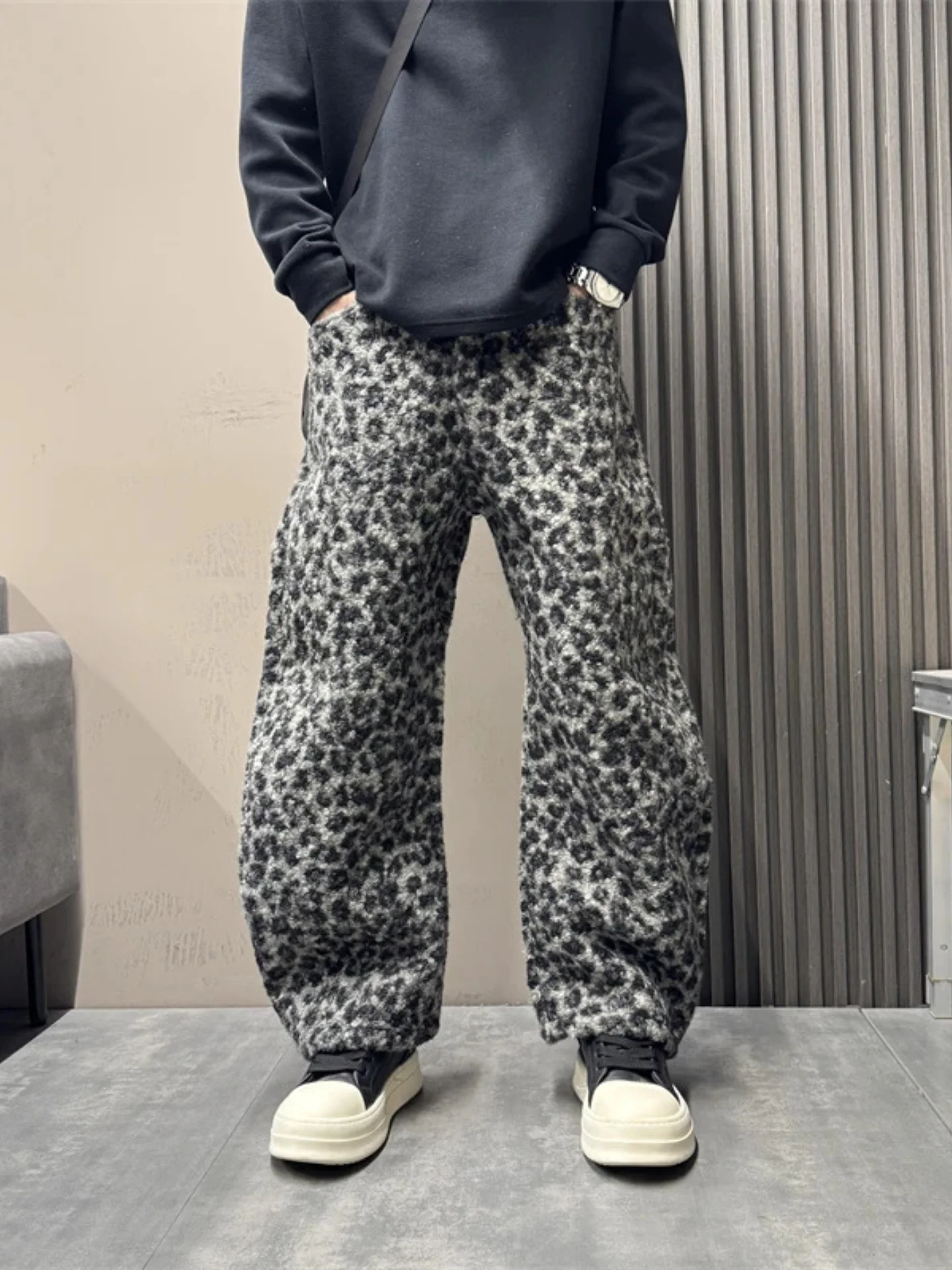 

Casual Loose Feelings Men's Straight Leg Pants High Street American Trend Winter Leopard Print Design Drapey Feel Straight Tu...