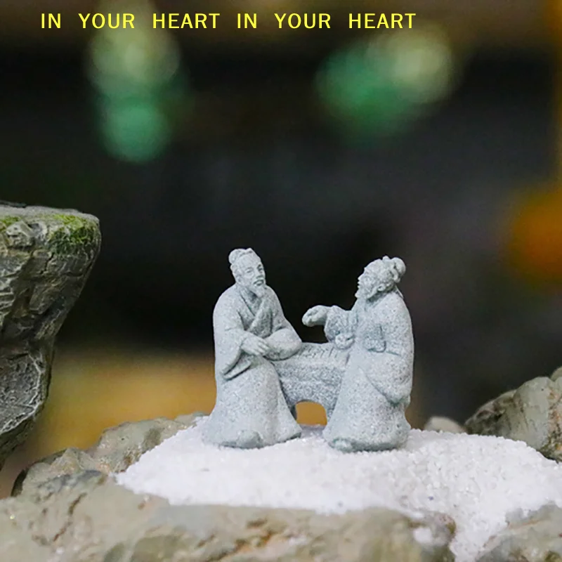 【X】Chinese Elder Playing Chess Statues Miniature Landscape Decoration Miniature People Bonsai Rockery Aquariums Ornaments