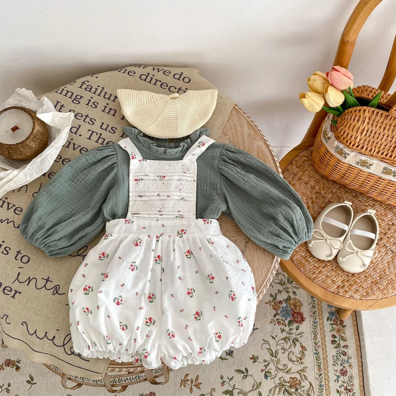 

Autumn New Baby Clothing, 0-3-year-old Girl Lantern Sleeves Top Bow Tie Back Strap Romper Set
