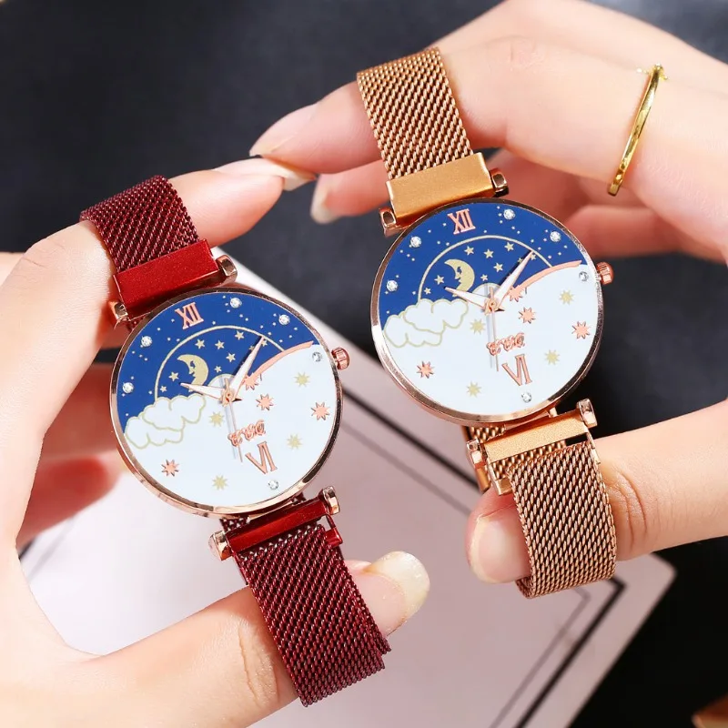 Couple Watch Ladies Personality Leather Strap Watch New Fashion Watches Sun Moon Star Rhinestone Watch Casual Woman Watch