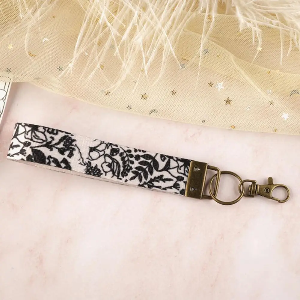 Keychain Pendant Plaid Print Faux Leather Wristlet Keychain Bracelet with Quick-Release Spring Ring Women Key Holder