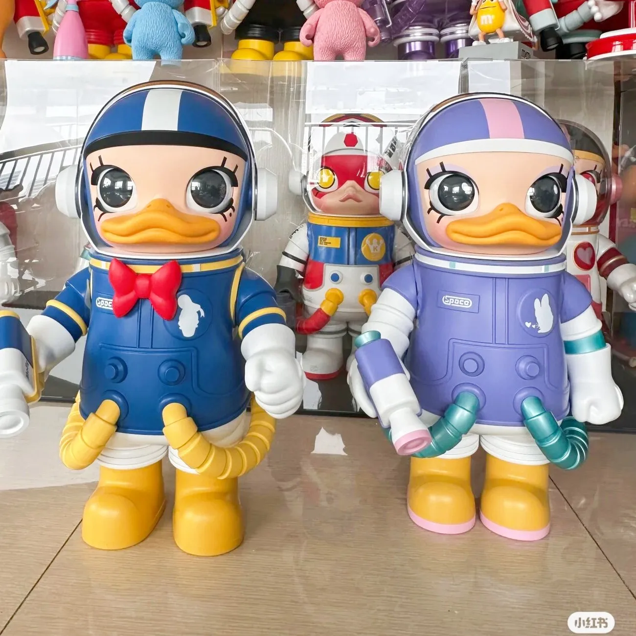 Origina Space Molly Donald Duck Daisy 100%&400% Fashion Play Big Baby Action Anime Figure Cartoon Decoration Model Birthday Gift