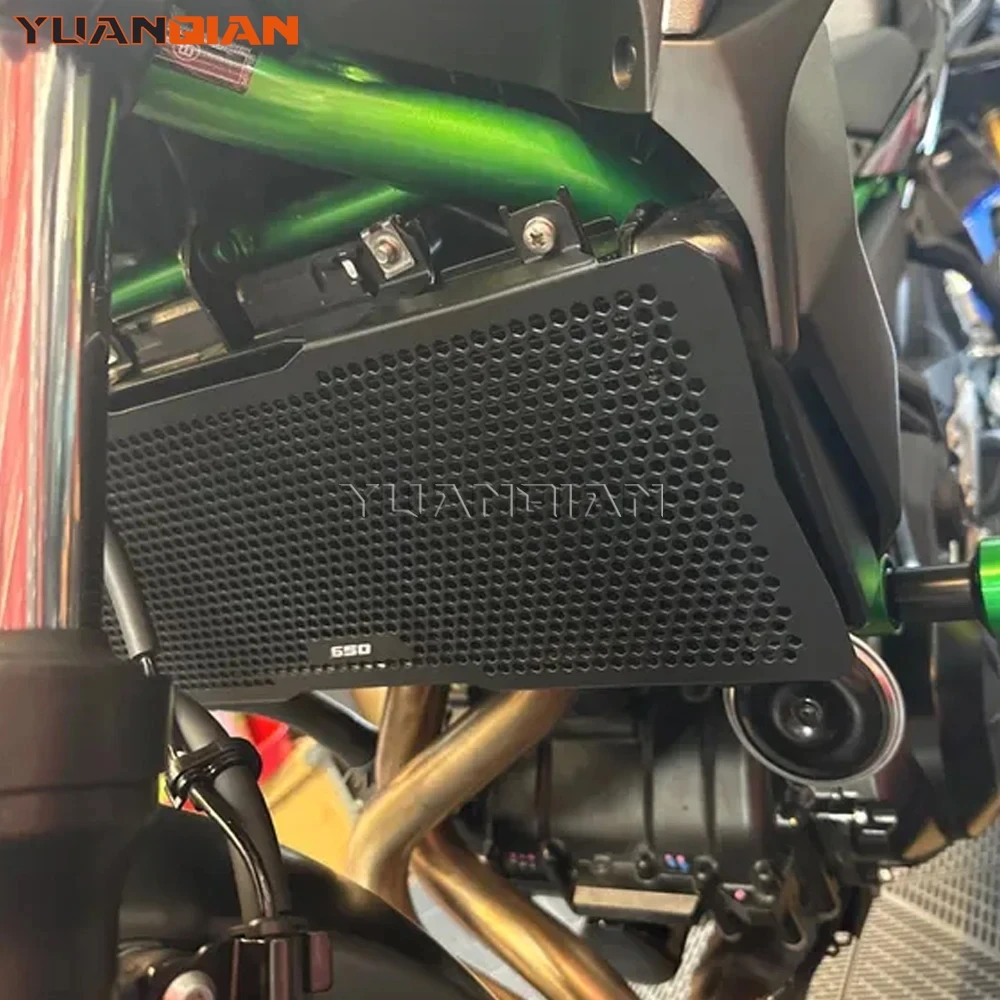 

Radiator Guard For Kawasaki Z650 Z650RS Ninja 650 2019-2026 Motocycle Accessories Grille Cover Protector Water Tank Protection