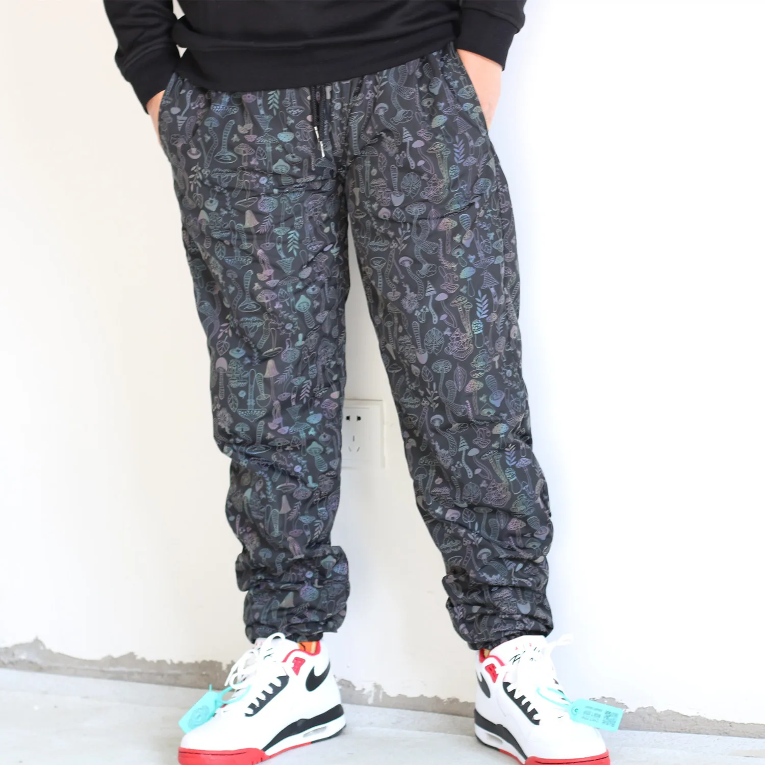 New reflective casual pants men night shiny striped joggers couple elastic waist multicolor trousers men's sweatpants pantalon