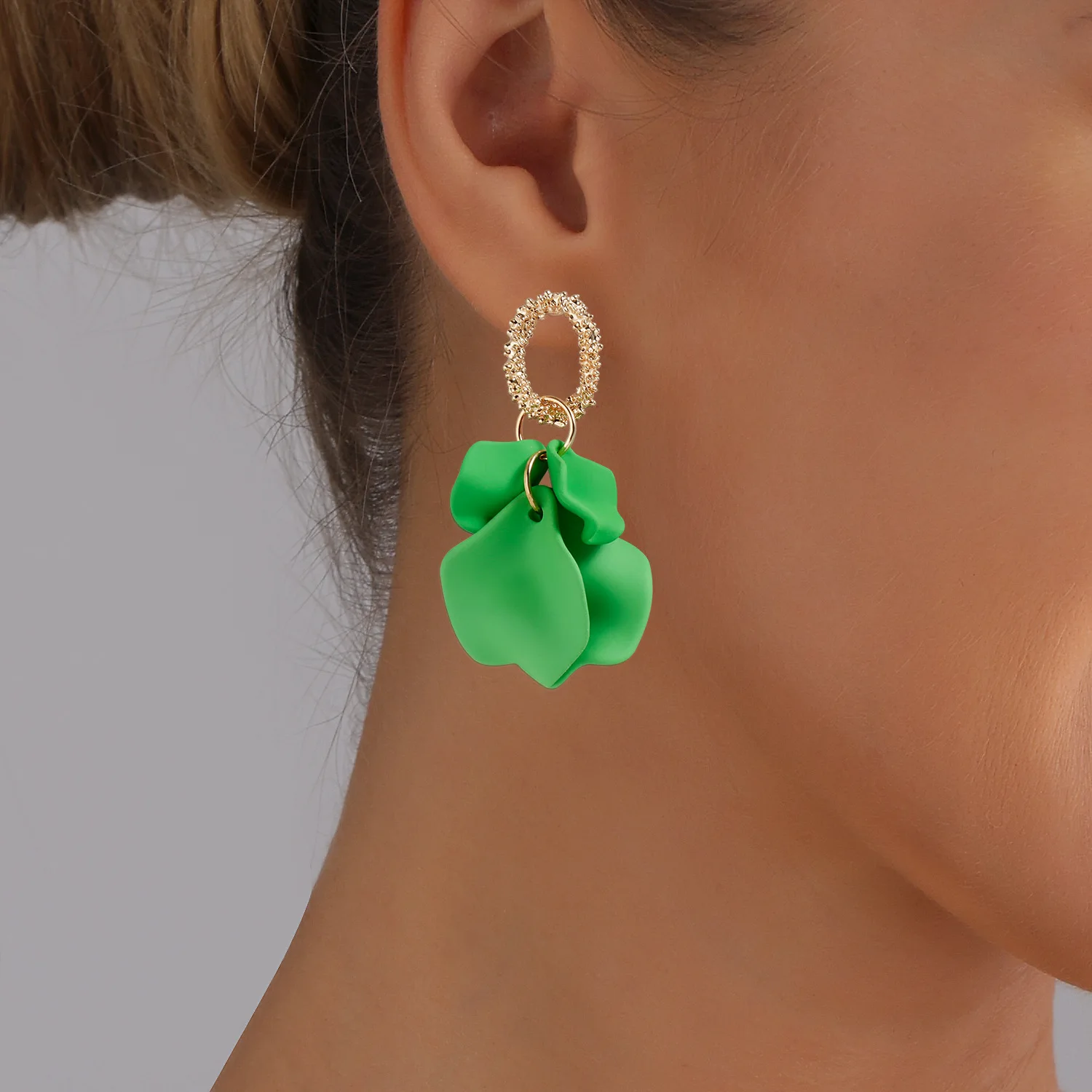 Geometric irregularity, colorful petals, flower earrings, women's countryside gentle style design earrings