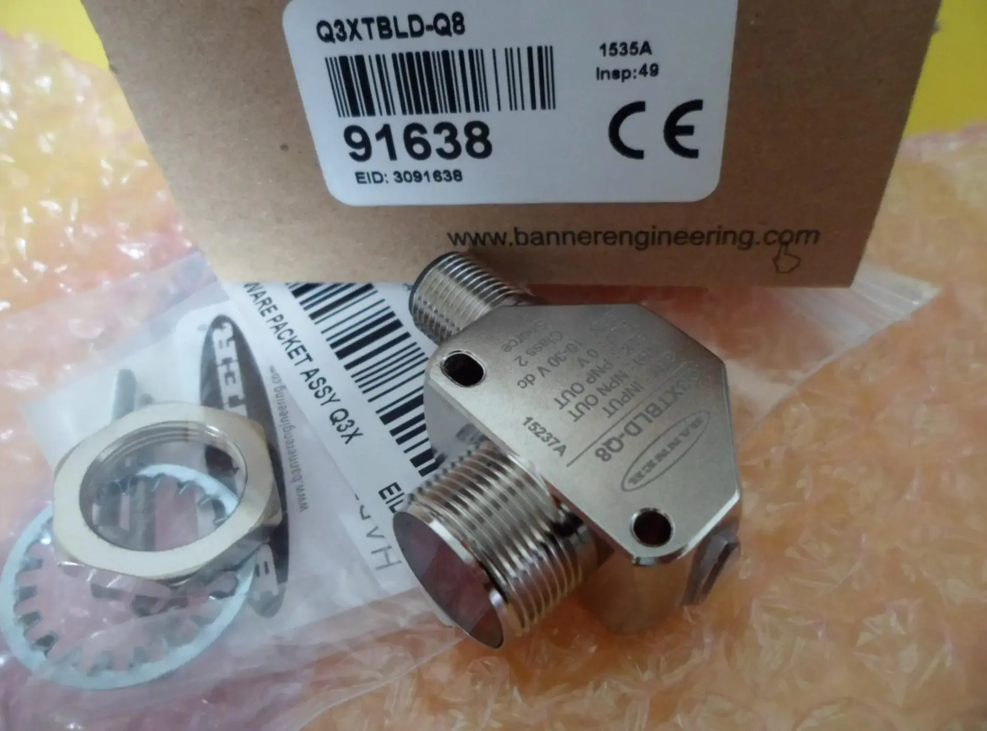 NEW Q3XTBLD50-Q8 color laser sensor