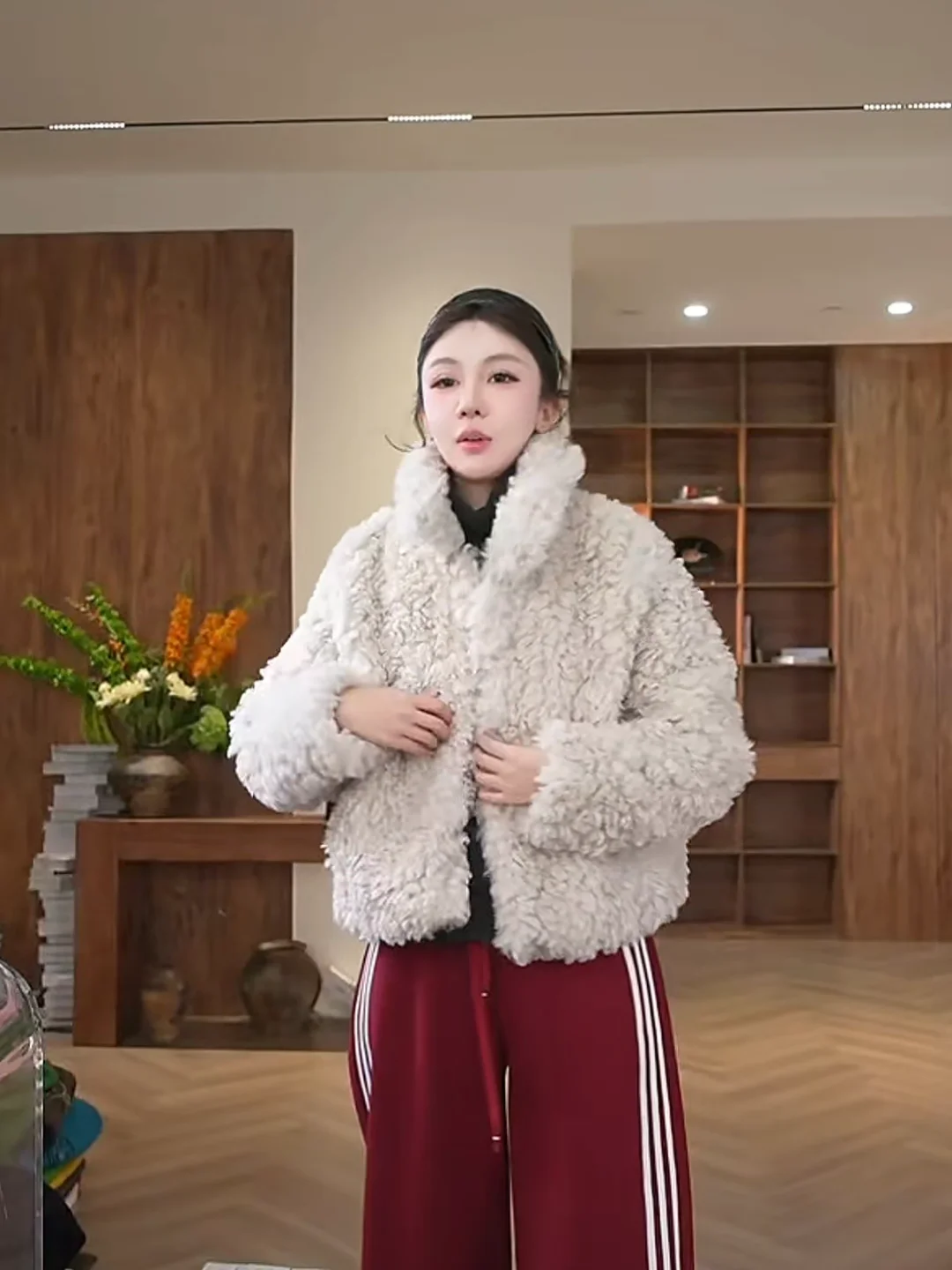 

Winter Outerwear Women's Loose Fit Coat Warmth Guaranteed Polyester Fiber Long Sve ort Sle Button Closure