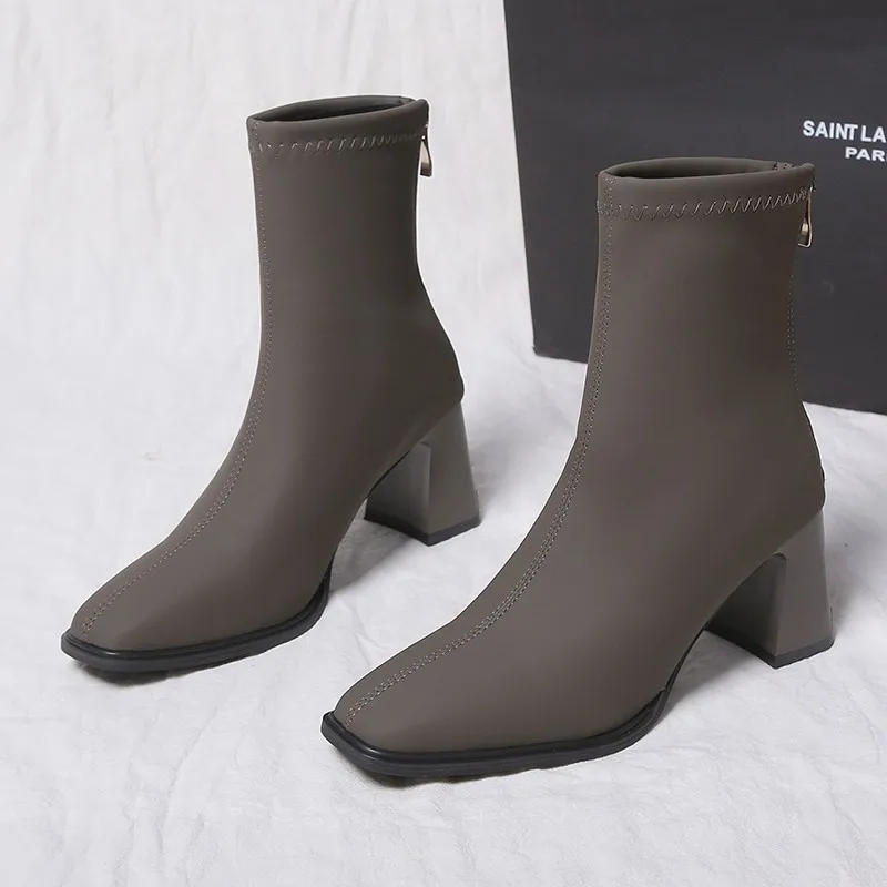 

New women's square-toe retro boots suitable for spring and summer with a chunky heel stylish and casual short boots single shoes