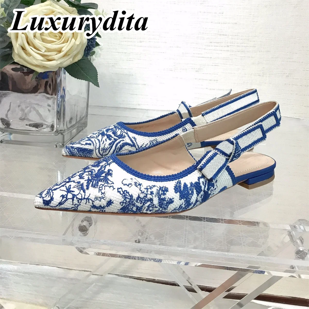 

Top Quality Luxury Womens Sandal Casual Lace Flat Fashion Embroidered Muller Shoes Designer Silk Leather Soled High Heel
