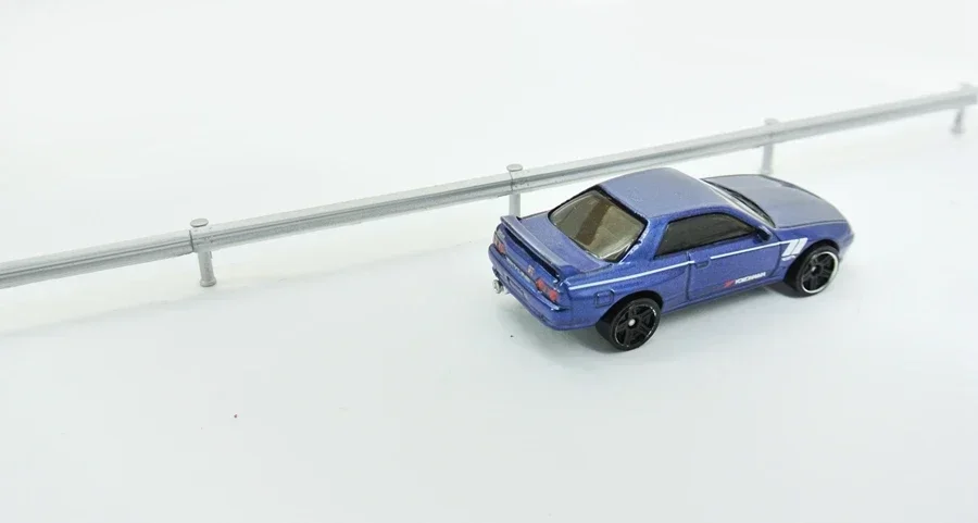 1PCS 1/64 Handmade Highway Anti-collision Guardrail Simulation Car Model Scene