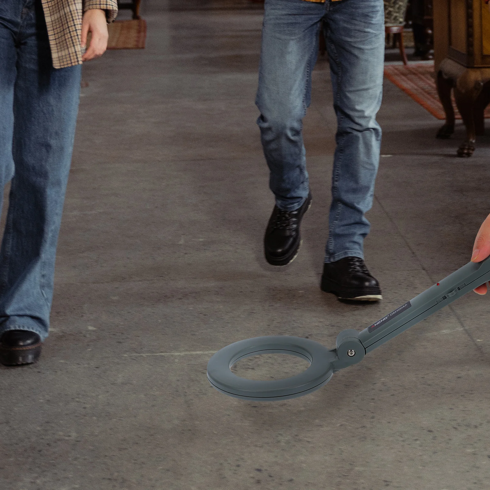 1Pcs Handheld Metal Portable High Sensitivity Security Scanner for Shopping Mall Jewelry Finder