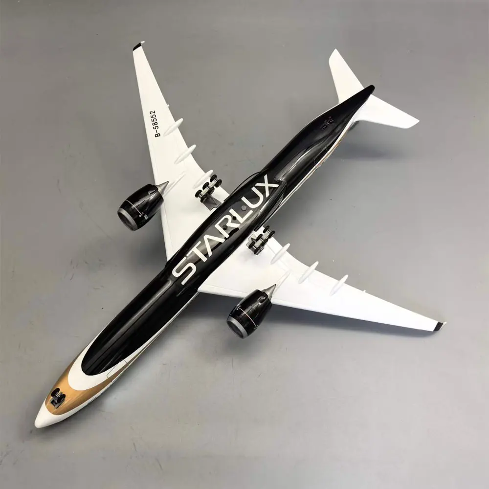 47CM Model Airplane Starlux Airlines A350-1000 Air-bus Plastic Model Aircraft With Wheels Souvenir Plane Aviation Enthusiasts Gi