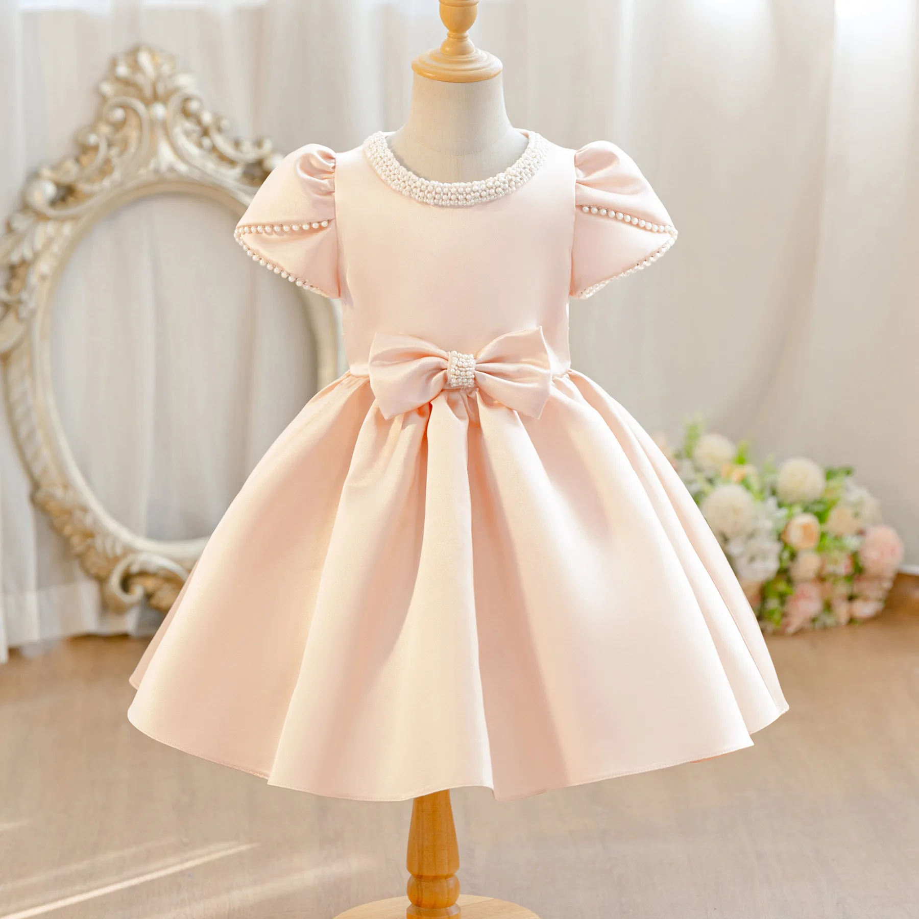 Children's Princess Dress 2026 High End Western Style Girl Little Flower Baby Champagne Birthday Evening Dress