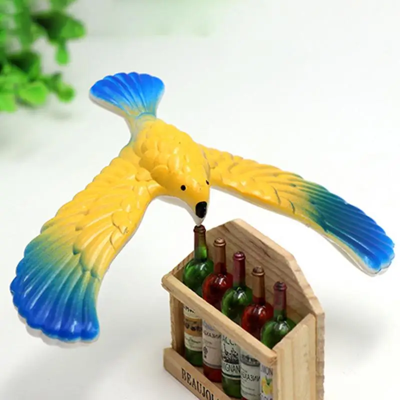 1pcs Funny Amazing Balancing Eagle With Pyramid Stand Magic Bird Desk Kids Toy Fun Learn