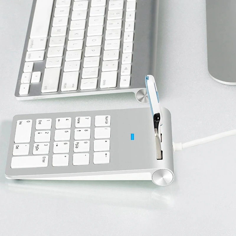 Numeric Keypad Mini Numeric Keypad Keyboard 18Keys Numeric Key Pad Numpad Number Pad with 3 Ports Usb Hub for Laptop Desktop Pc