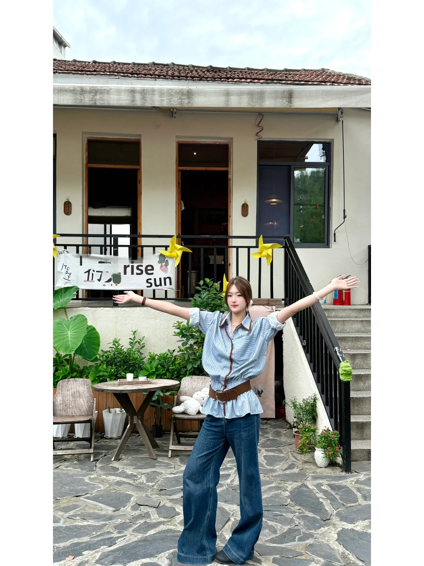 

Trendy Korean Striped Shirt Fashionable Design Long Sleeve Loose Fit Women's Top Unique Attractive Commute Style Daily Wear