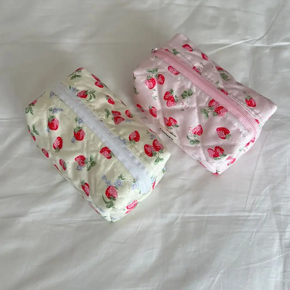 Storage Organizer Floral Puffy Quilted Makeup Bag Flower StrawberryPrinted Cosmetic Pouch Large Travel Cosmetic Bag