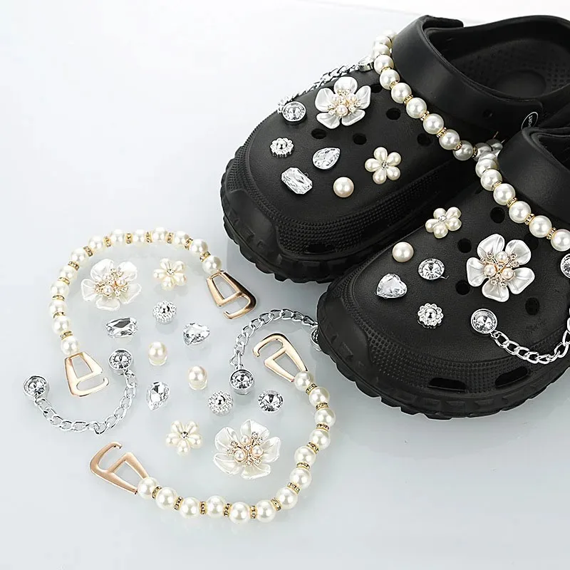 Women Fashion White Flower Diamond Pearl Shoe Charms with Decor Chain DIY Replacement Accessories Fit Perforated Clogs