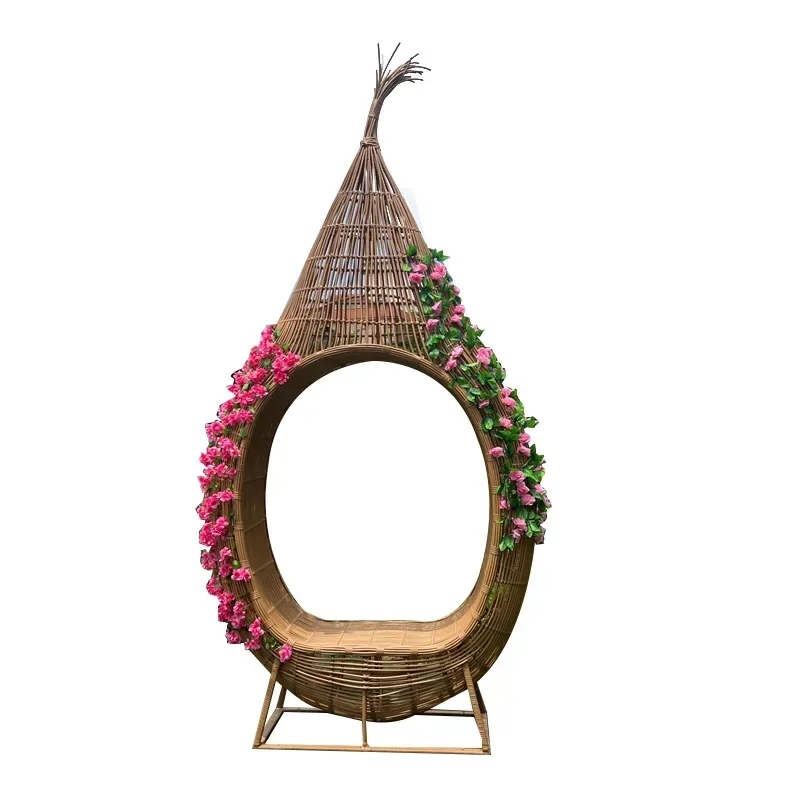 

Bali outdoor Internet celebrity clock in the nest rattan scenic spot