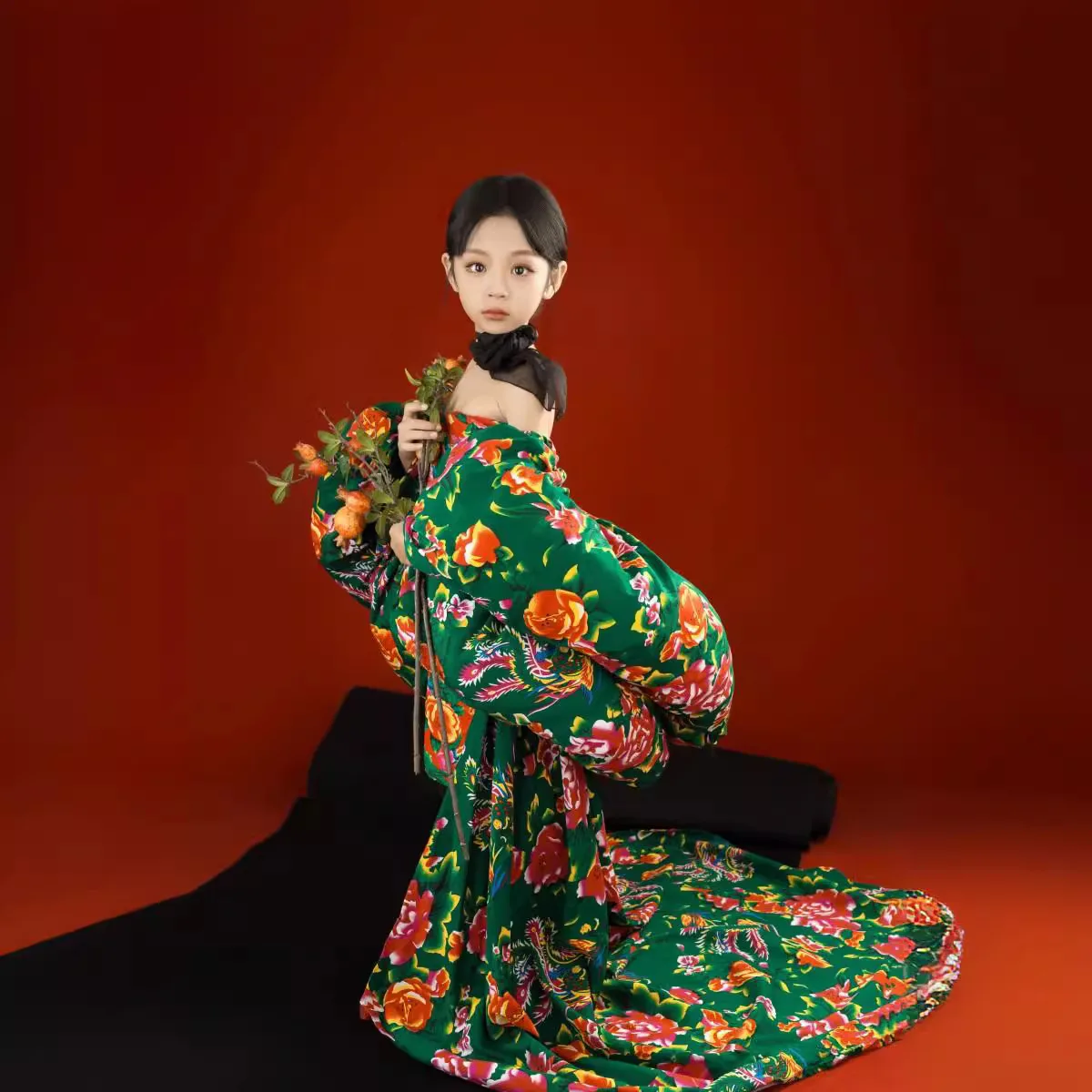 أزياء الفتيات شمال شرق زهرة كبيرة المنصة أزياء التصوير الفوتوغرافي للأطفال المدرج المنصة المد الوطني قاطرة الدوبامين