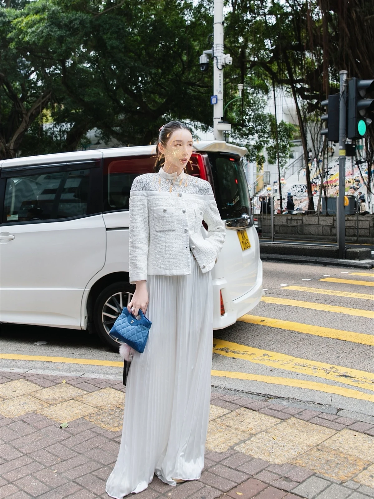 

Ele Sle Handmade Beaded Silk Luster Long Pants l Waist Zipper Closure Polyester Fabric Ladies Loose Fit Trousers