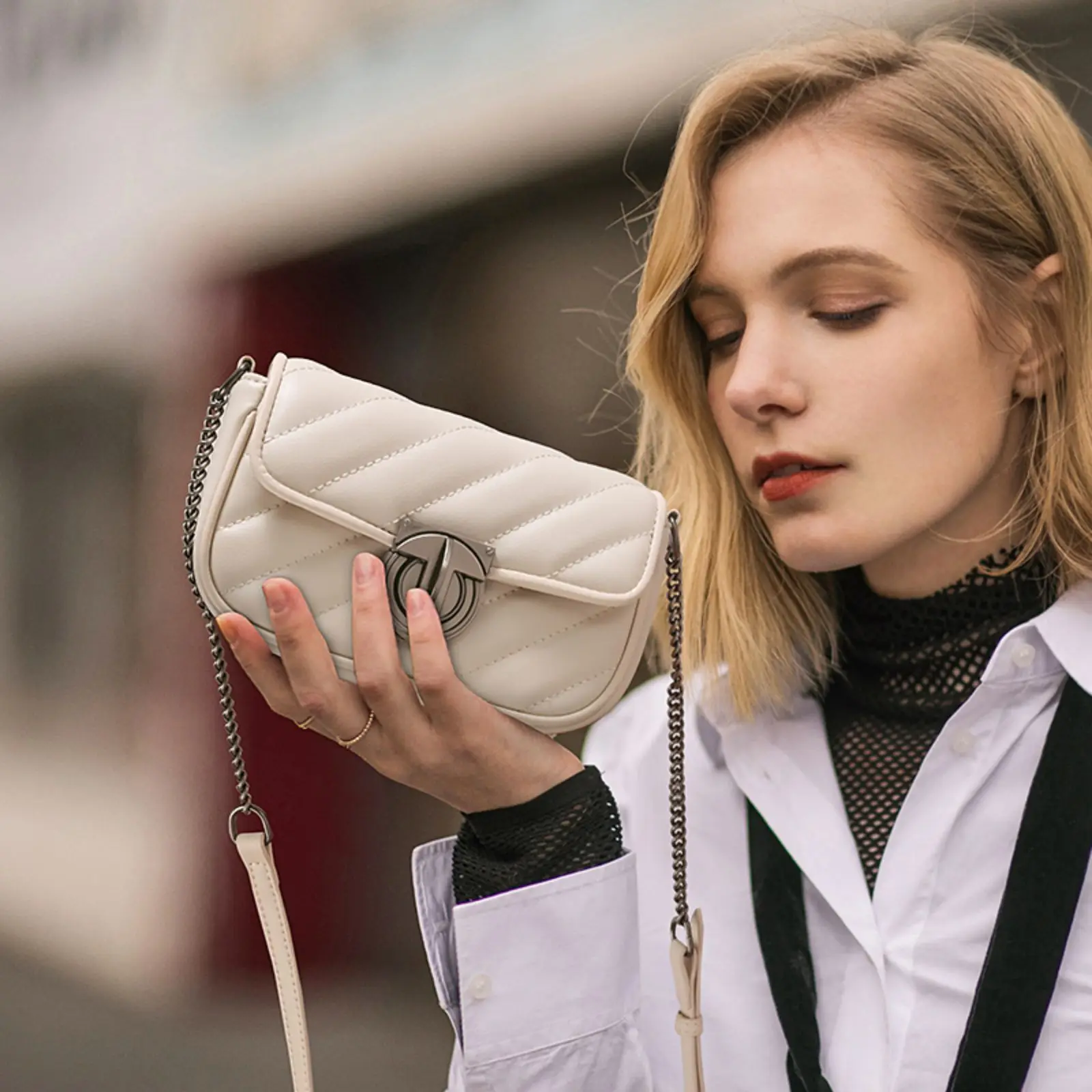 ITAMOOD Leather Quilted Chain Shoulder Bag, Luxury and Elegant Women's Crossbody Bag, Holiday Gift Small Square Bag