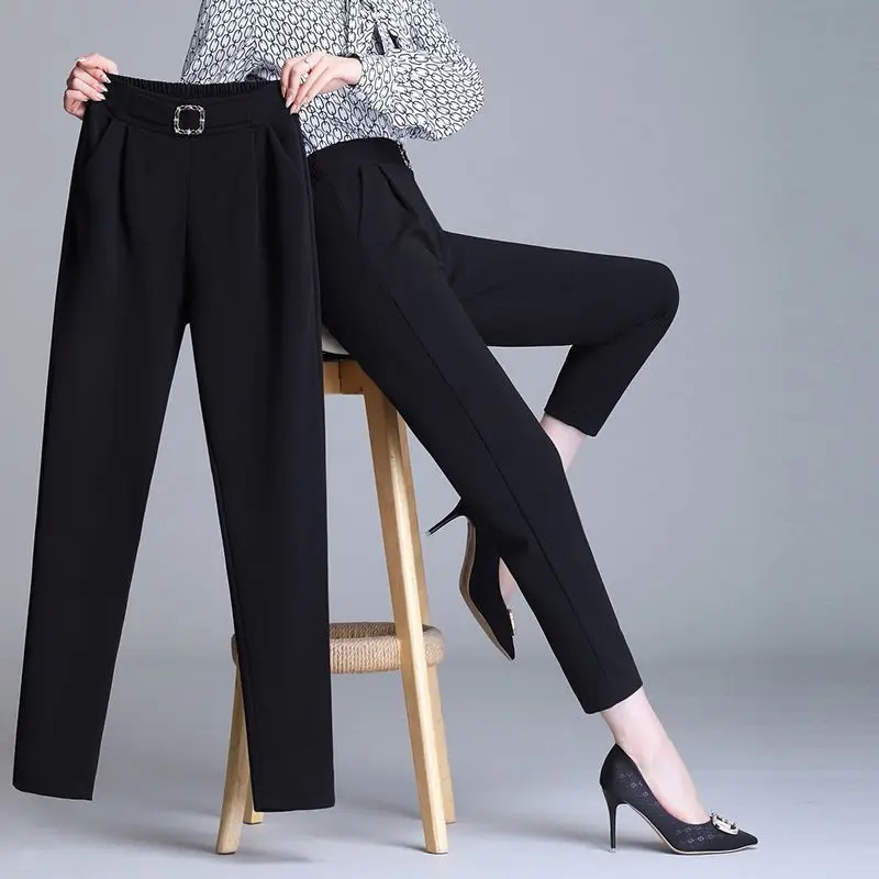 Black cropped trousers
