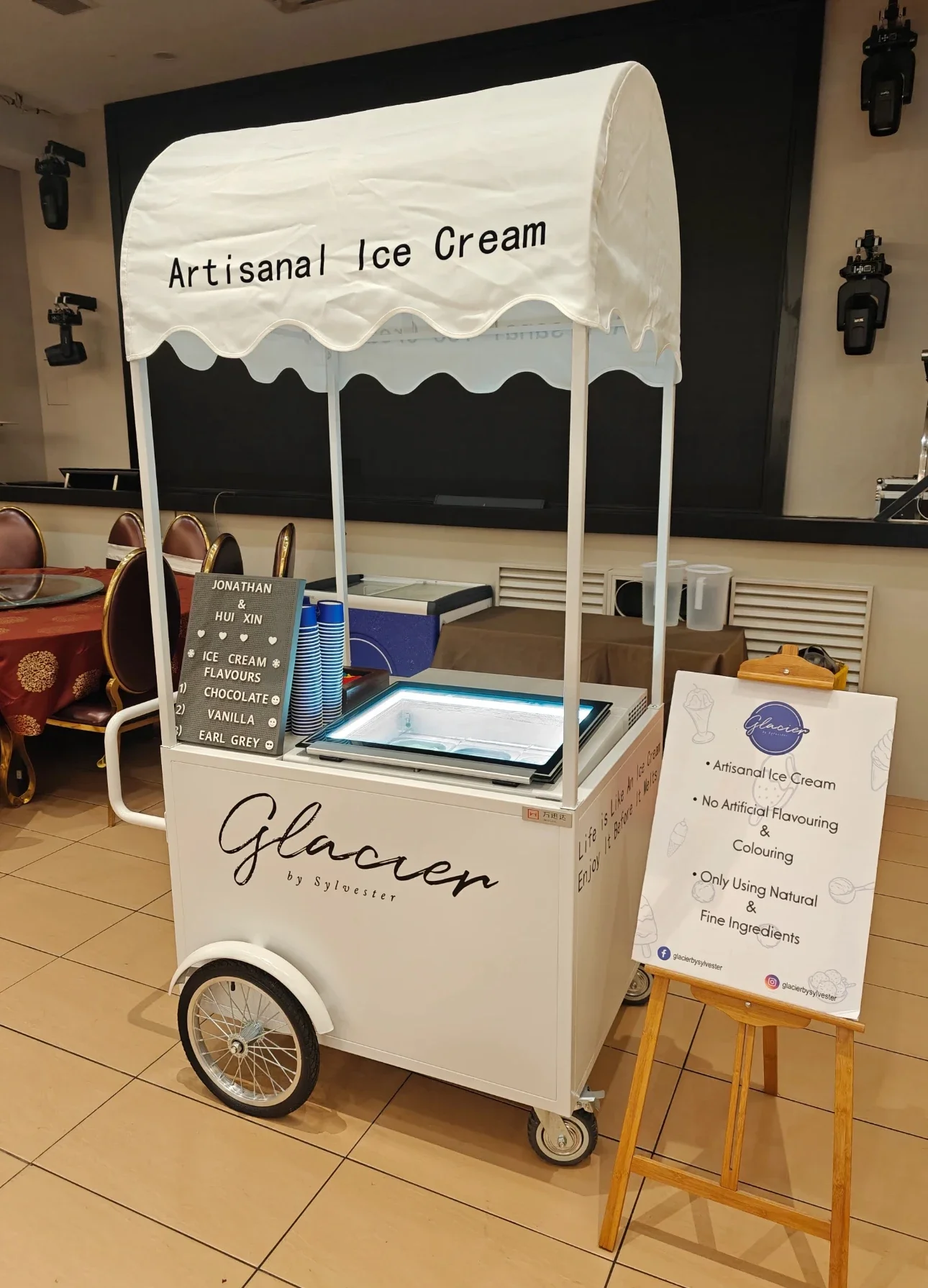 

Customized Ice Cream Cart Movable Display High end fashion art Cabinet Commercial Multifunctional Stall Cart Cart