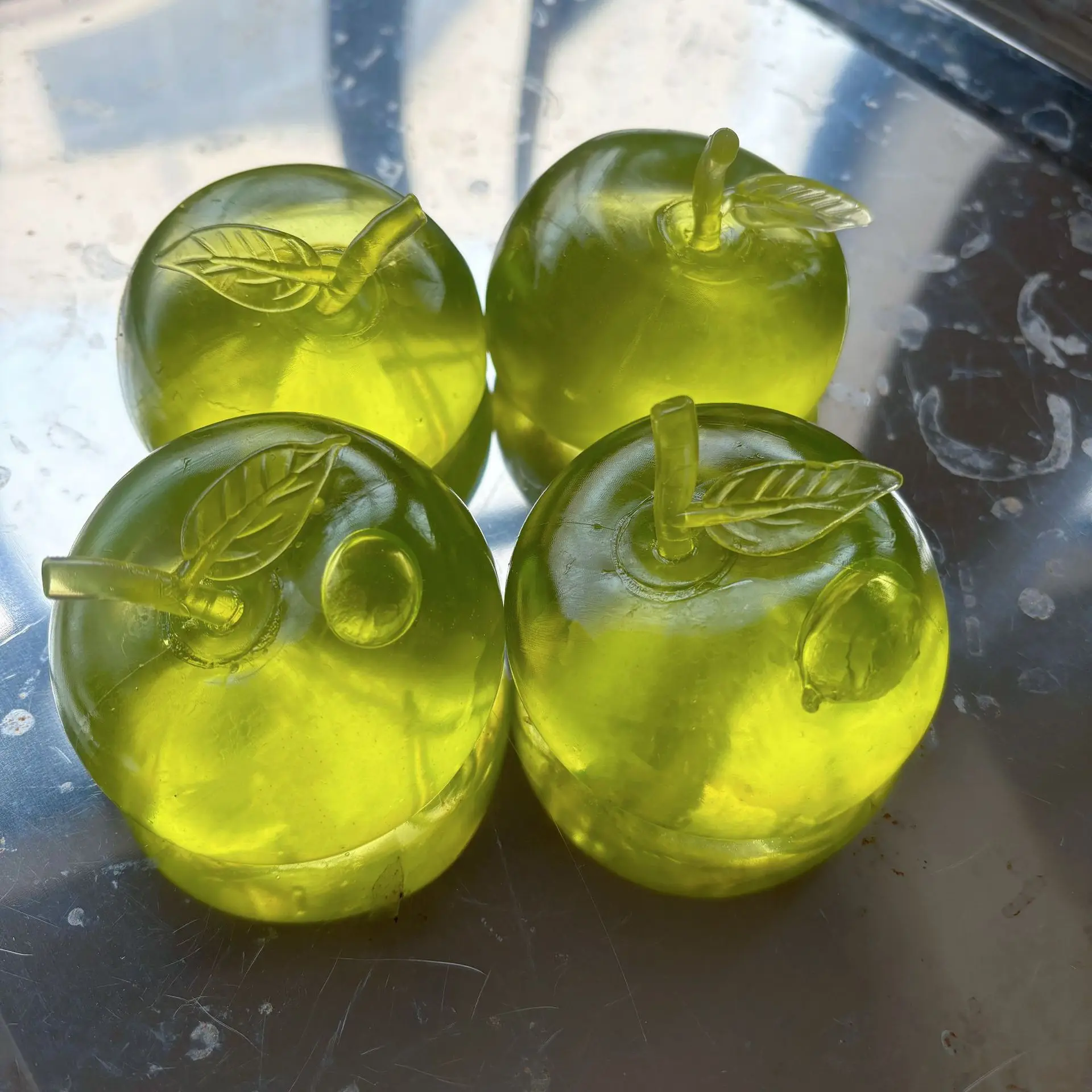 Simulation Green Apple Squeeze Ornament Slow Rebound Stress Relief Pinch Sensory Model Handicraft  Birthday Party Gift