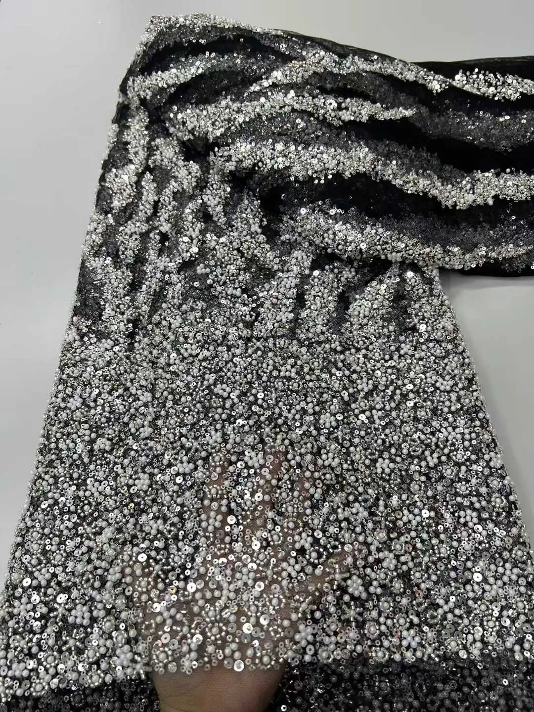 Fashion African Lace Fabric 2025 High Quality French Beaded Luxury Tulle Lace Nigerian Sequins Net Lace Fabric For Wedding Dress