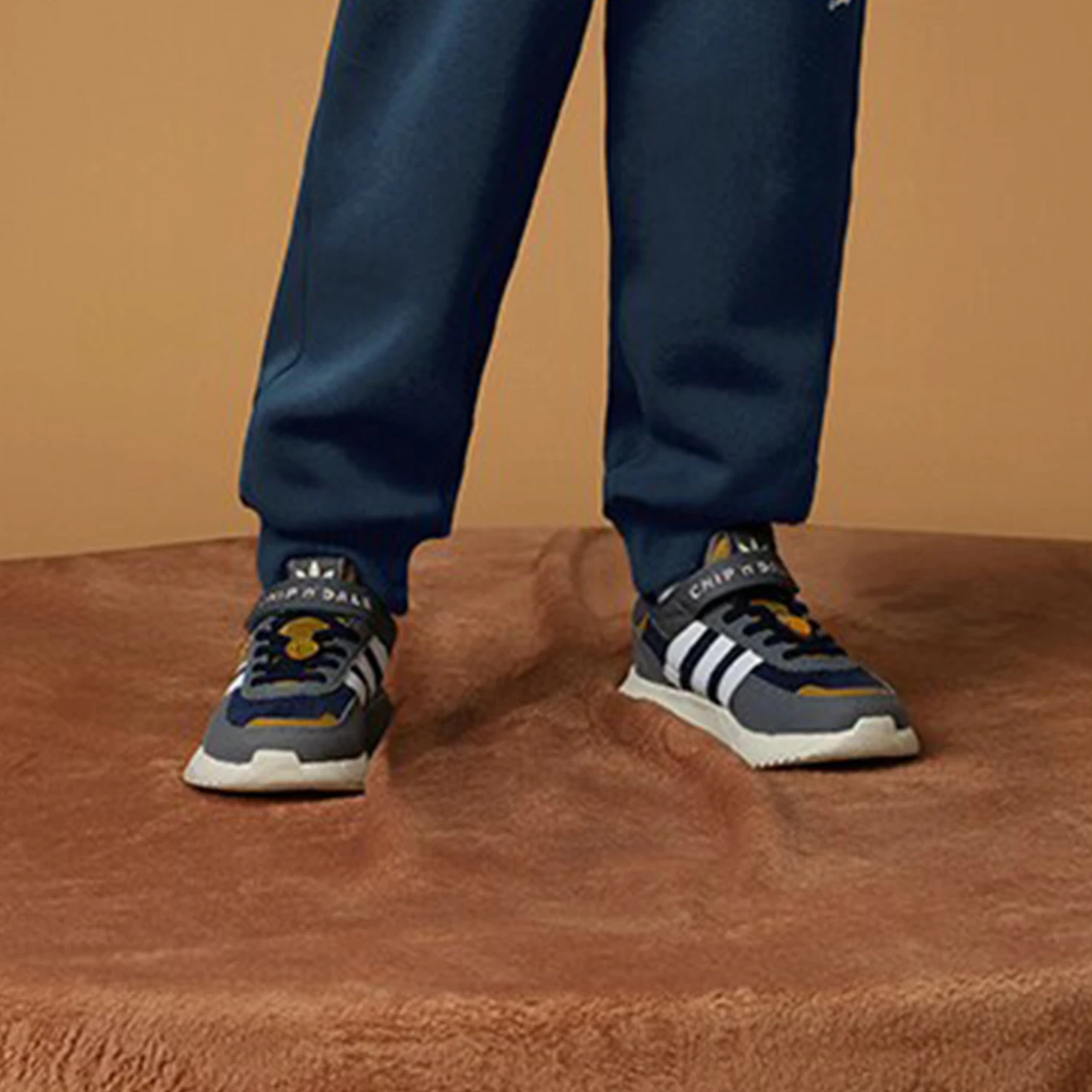 

Adidas натуральная клеверная детская классическая повседневная обувь на липучке в стиле ретро IH3502