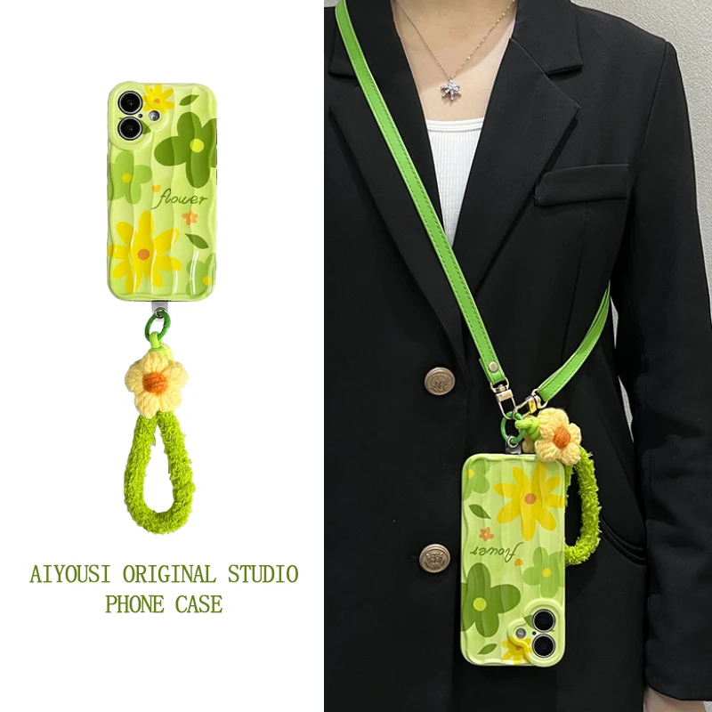 

Small Fresh Green Yellow Flower Tote Rope for Apple 15promax Phone Case iPhone 16 Wave Pattern 14pro Slashproof 12pro Crossbody
