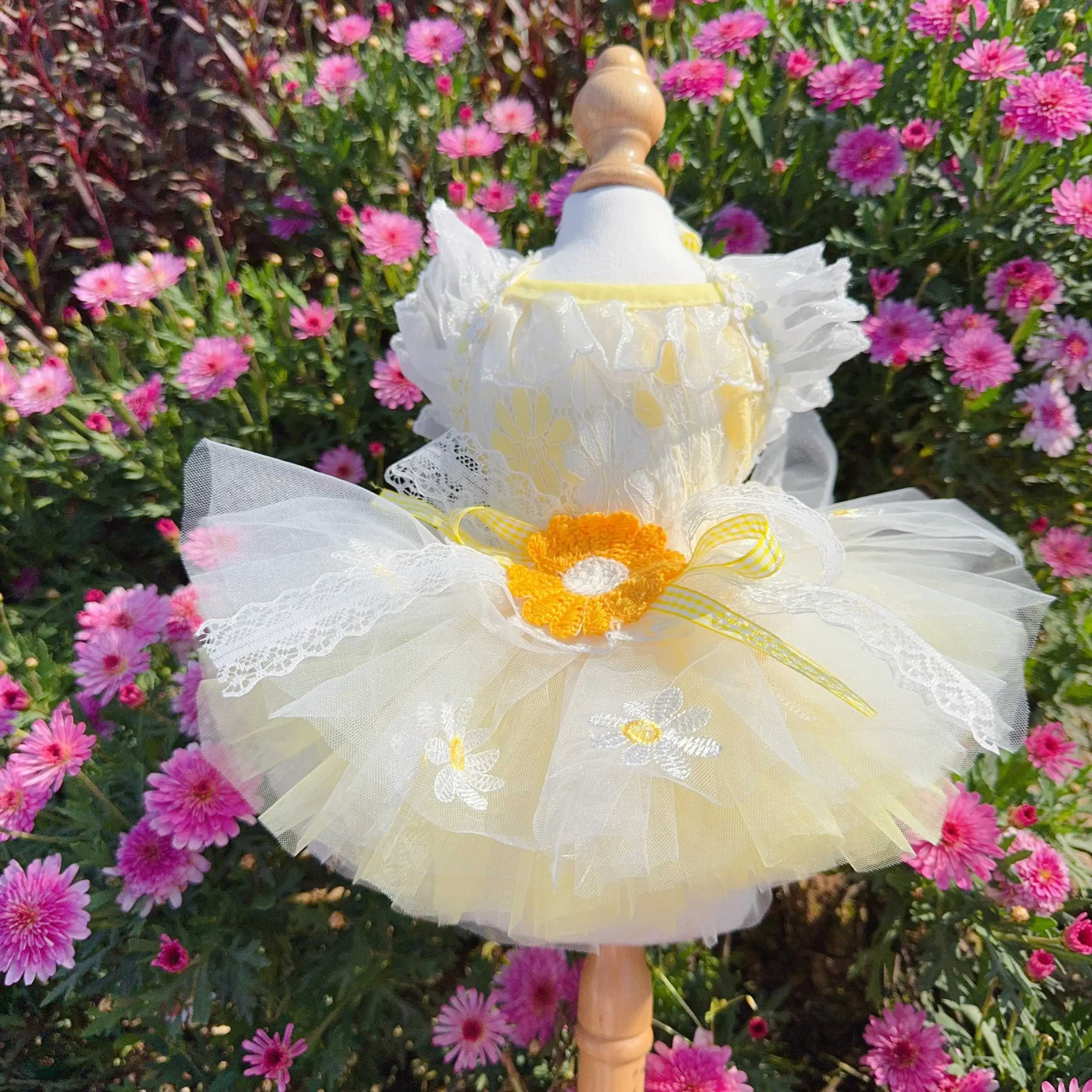 

Sping And Summer Pet Dog Clothes Soft Hollow Lace Flower Yellow Princess Dresses For Small Medium Dog Chihuahua Dog Overalls